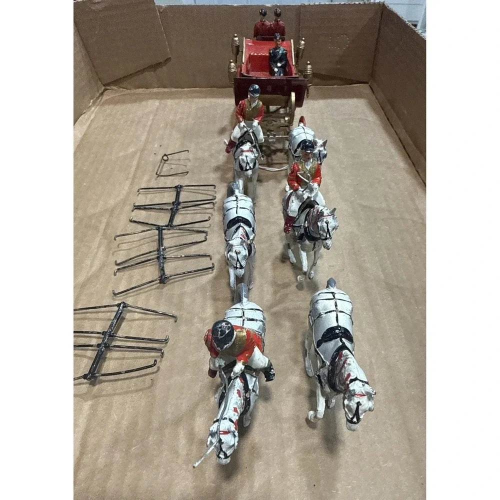 Vintage Britains Coronation Horse Drawn Coach Toy Soldiers Cast Metal Horses
